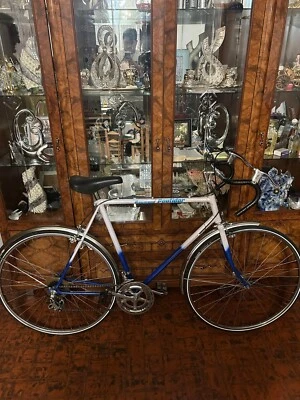 ANCIEN VELO DE COURSE RAYMOND POULIDOR - Photo 1/4