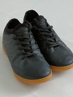 Hallenschuhe Gr. 34 von UMBRO neuwertig Sportschuhe - Bild 1 von 4
