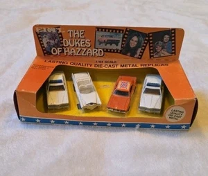 The Dukes Of Hazzard 1/64 1981 Original Spielzeug mit General Lee, Boss Hog und Autos - Bild 1 von 11