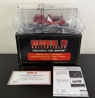 NIB Code 3 Detroit Mack C Pumper 49 Limited Edition 2004 Vehicle #12502 - Image 1 of 4