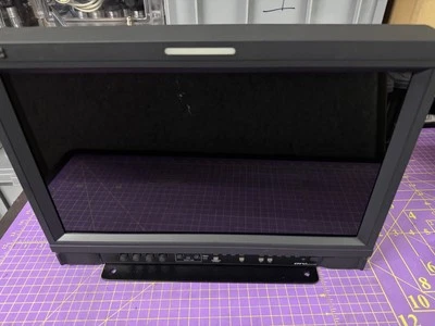 JVC DT-E17L4G Multi Format LCD Display - Image 1 of 4