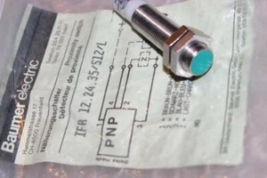 BAUMER Industrial Proximity Sensors Ifr 12.24.35/S12/L - Picture 1 of 1