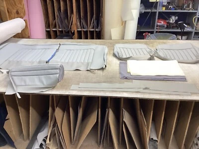 Cubiertas de asiento delanteras gris paloma XK140 FHC con cubierta de reposabrazos central de estilo tardío Foto 1 de 4