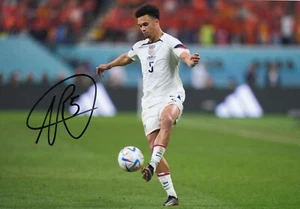 Football - Antonee Robinson - Hand Signed 12x8 Inch Photograph - USA - COA - Picture 1 of 1