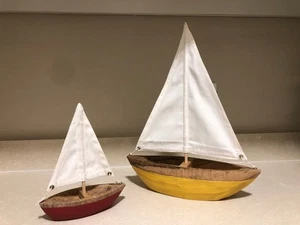 2er Set Segelboote aus Holz Wohndeko (groß/klein) - Bild 1 von 5