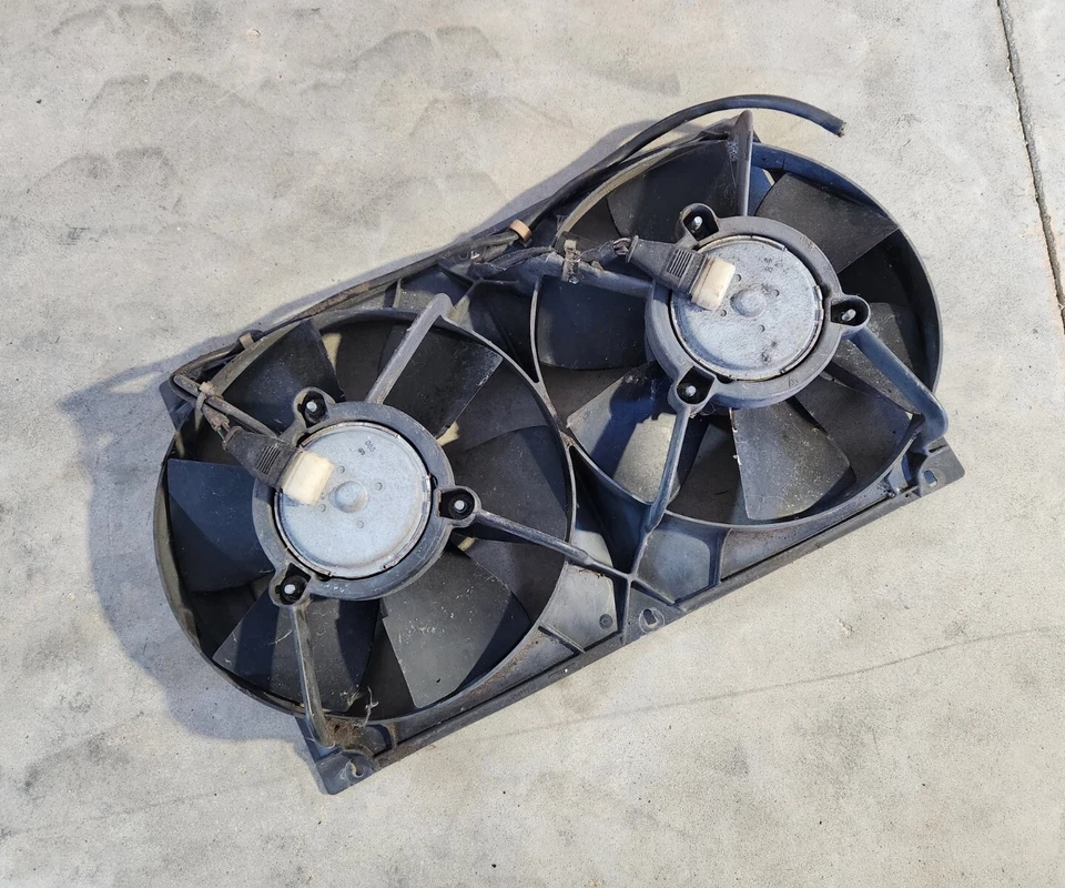 Oem 1983-1991 Porsche 944 924S Cooling Fan Shroud and Fans 944 106 143 02  - Image 1 of 4