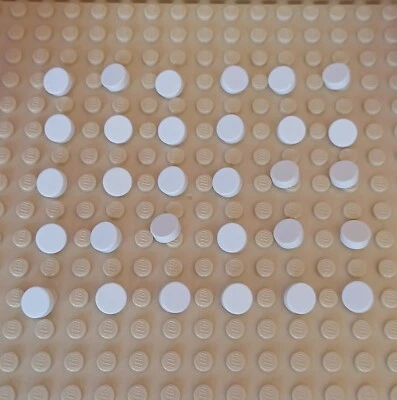 New LEGO Bulk parts 98138 1x1 Tile round White x30 Dots, Finishing tiles - image 1 of 4