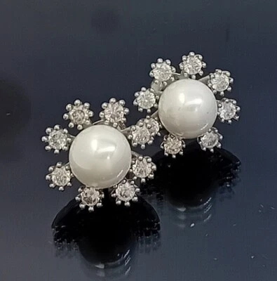 18K Gold Filled Stunning Italian Simulated Diamond 18ct GF Pearl Earrings 15mm - Image 1 of 4
