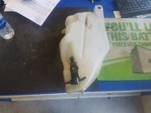 Wash Reservoir Without Low Level Indicator Fits 99-05 SIERRA 1500 PICKUP 170131 - Picture 1 of 12