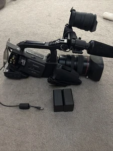 Canon XL H1 3CCD HD Video Camcorder with 20X 5.4-108mm Lens! Plus 2 Batteries - Picture 1 of 17
