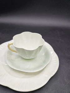 VTG. Shelley Teacup/Saucer/Biscuit Dish Mint Green Yellow Handl Set of 3 England - Picture 1 of 8
