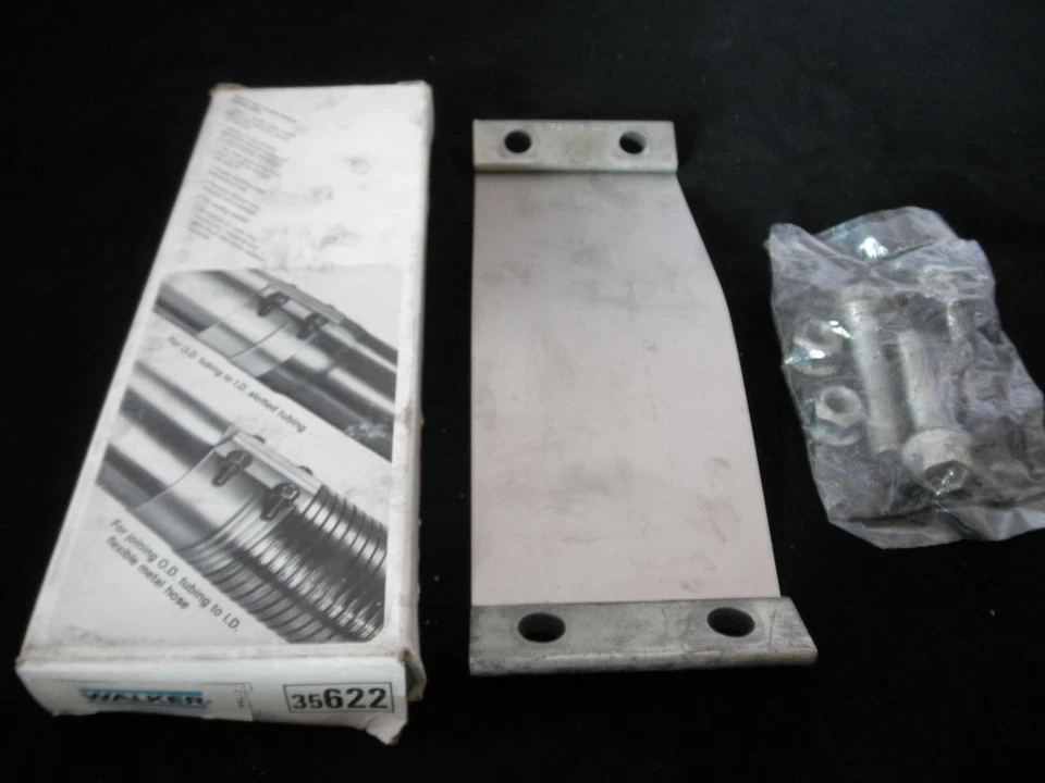 Walker 2-3/4 inch EXHAUST STRAP SEAL #35622 Ford F600 Flat Band - Image 1 of 1