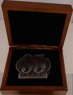 Nuevo Harley Davidson Motocicleta Logo Motociclista 95Th 1903-1998 Nuevo De Colección Hebilla de Cinturón Foto 1 de 4