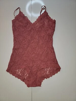 Hanky Panky Red Floral Lace Adjustable Strap Size Small Bodysuit - Image 1 of 4