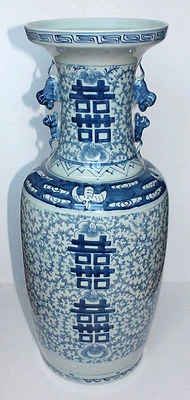 蓝色和白色 PORCELAIN VASE 双层快乐设计,23 英寸高 — 第 1/3 张图片