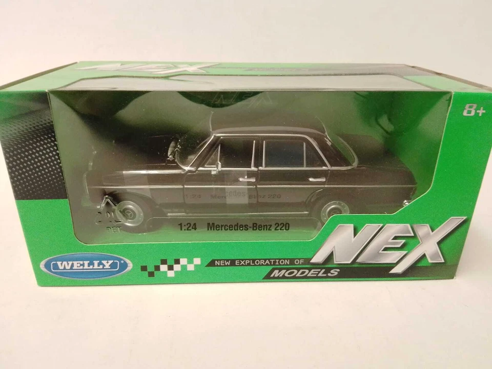 Welly Mercedes Benz 220D W115 black 1968 1/24 24091W - Immagine 1 di 2