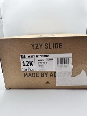 Toboganes de lino Yeezy para niños 12 k Foto 1 de 4