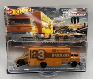 2023 Hot Wheels Team Transport #58 Mad Mike Mazda RX3 GT & Sakura Sprinter - Picture 1 of 3