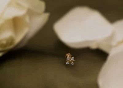 Diamant Nase Anstecknadel 14K Solid Gold Symmetrische Form Schrauben Rückseite - Bild 1 von 4