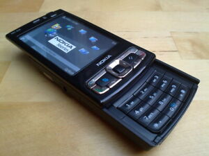 Nokia N Series N95 - Black UNLOCKLED Smartphone 8GB Memory