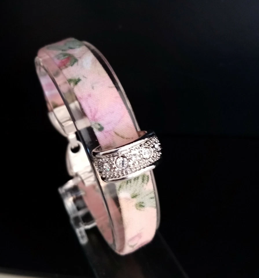 Schmuck Armband, Stoffband Blumenmuster rosa, grün, sand mit Spacer 20 cm - Bild 1 von 3