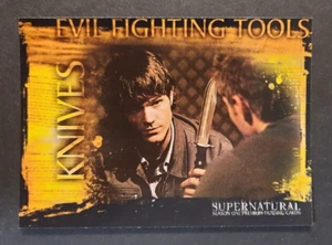 SUPERNATURAL Season One Premium Trading Cards #69 Inkworks 2006 "Coltelli" - Foto 1 di 2