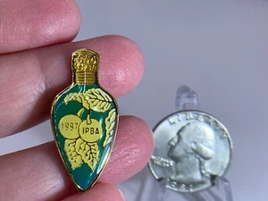 Bowling Award IPSA 1997 Christmas Light Bulb Vintage Tack Pin T-1138 - Picture 1 of 1