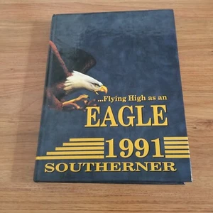 Anuario anual Eagles University of Southern MS Brett Favre #4 Southerner 1991 - Imagen 1 de 24