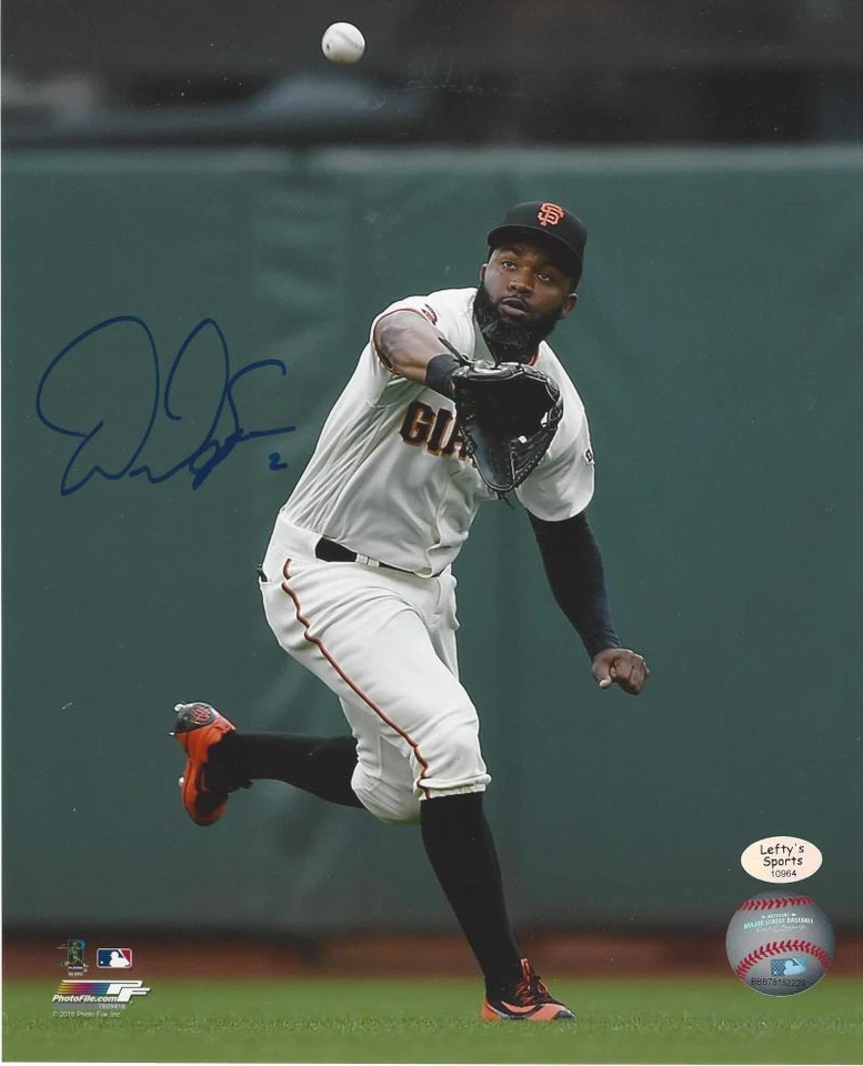Foto autografiada 8x10 de Denard Span SF Giants Fielding Shot  Foto 1 de 1