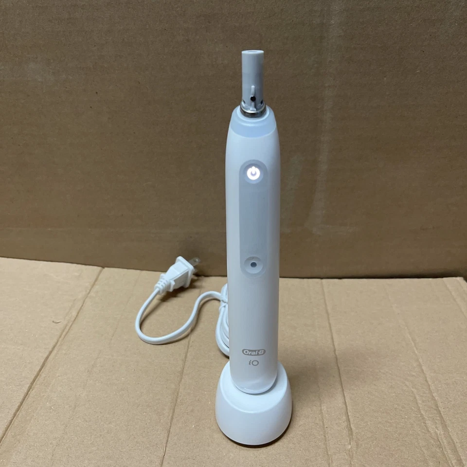 Cepillo de dientes eléctrico recargable Oral-B iO Perfect Clean & Whiten USADO EXCELENTE Foto 1 de 4