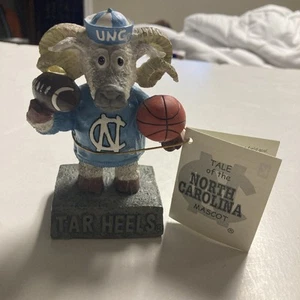 UNC Carolina del Norte Cuento de la mascota Estatuilla de cerámica Talegaters 1998 De colección - Imagen 1 de 10