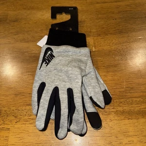Nike Men’s Gloves Club Fleece 2.0 Touch Screen Medium 88994 Gray New With Tags - Picture 1 of 7