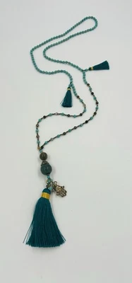 "Nuevo collar largo con borla verde azulado Hamsa dije turquesa, vidrio y piedras preciosas cuentas 40""" Foto 1 de 4