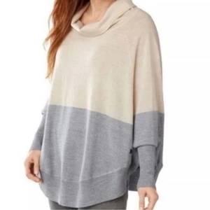 Smartwool Nokoni Dolman Sleeve Style Merino Wool Poncho Sweater Women's size S/M - Picture 1 of 11