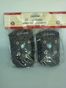GUANTES, RODILLERAS Y CODERAS.... Por SCHWINN ( Modelo # SW76308-6) - Imagen 1 de 1