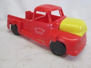 Vintage 1950's Eldon Delivery Service red plastic Ford pick up truck toy - Picture 1 of 7