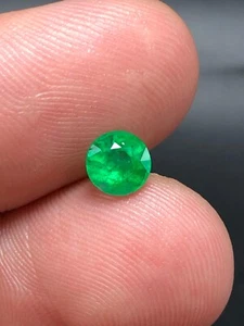 Natural Emerald 0.85 Ct Round Shape Green Color Gems From Swat Mine Pakistan - Picture 1 of 11