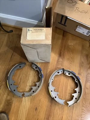 Nos - Remain 1968-1971 Mustang Boss Mach1 CJ Torino Rear Brake Shoes  - Image 1 of 4