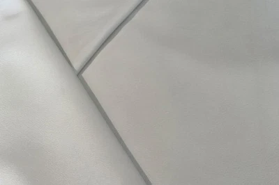 Piel de cuero bovino de grano completo, 1,2-1,4 mm (3 oz) Foto 1 de 4