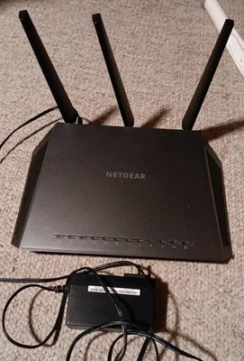 NETGEAR Nighthawk AC1900 Dual-Band WiFi Router 4 LAN Ports Gaming - Image 1 of 3