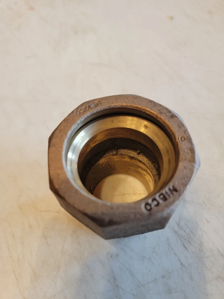 Nibco Brass XNL187-24 Pipe Union, 1-1/2" Nominal, FNPT End Style, 125 lb, Brass - Image 1 of 4