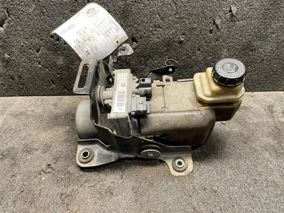 Used Power Steering Pump fits: 2016 Nissan Pathfinder electronic-hydraulic 3.5L - Image 1 of 4