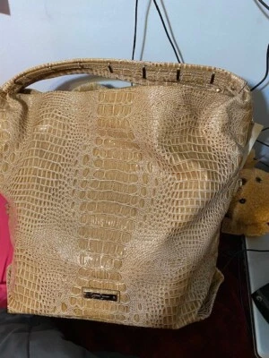 BOLSO DE MANO GRANDE ESTILO COCODRILO CAMEL JESSICA SIMPSON - NUEVO CON ETIQUETAS BONITO Foto 1 de 4