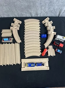 Lot of 32 Thomas The Train Gullane Tan Beige Train Track Pieces & Misc Cars - Picture 1 of 22