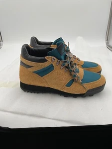 GENUINE NEW BALANCE MENS RAINIER BROWN TEAL GREEN MID HIKING SHOE - Picture 1 of 4