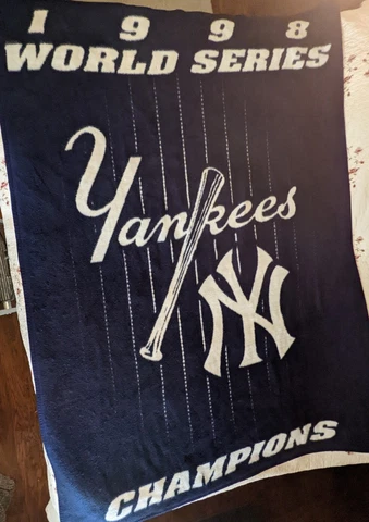 Vintage NY Yankees 1998 World Champions Fleece Blanket 55x75 Cover