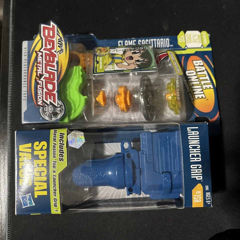 Tarjeta de anime Hasbro Beyblade Flame Sagitario Metal Fusion + Launcher Grip BB-35 Foto 1 de 4