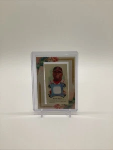 2006 Allen & Ginter DAVID ORTIZ Game-Used Jersey Patch - Picture 1 of 2