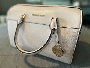 MICHAEL KORS Medium Duffle Travel Bag Purse POWDER BLUSH PINK NWOT NEW - Picture 1 of 6