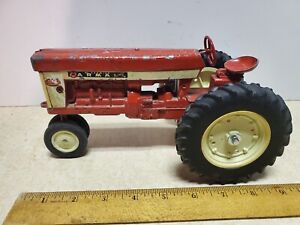 Toy Eska/ Ertl 1/16 Scale McCormick Farmall  560 Tractor Repaired Hitch